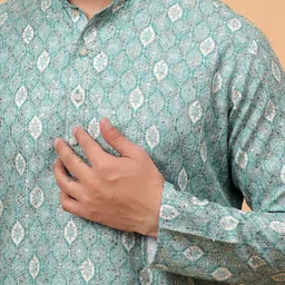 TREEMODA Men Regular Sequinned Kurta with Churidar image 5