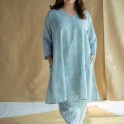 THE INDIAN ETHNIC CO Women Sky Blue Handblock Printed Slub Cotton Afghan Pant-image-35