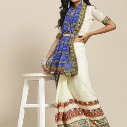 DIVASTRI Floral Embroidered Pure Georgette Half and Half Bandhani Saree-image-7