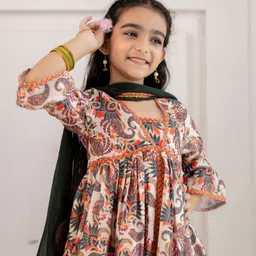 Cutiediva Girls Floral Printed Regular Thread Work Kurta with Sharara & With Dupatta image 3