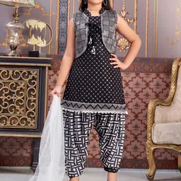 Aarika Girls Embroidered Regular Sequinned Kurti with Patiala & With Dupatta-picture-47
