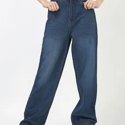 Bewakoof Women Straight Fit High-Rise Light Fade Acid Wash Jeans-image-23