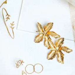 Joker & Witch Floral Gold Earrings Rings & Bracelet Set-image-4