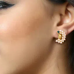 DIVASTRI Contemporary Studs Earrings-55