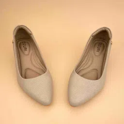 Ozuri Textured Block Heel Pumps-49