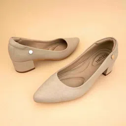 Ozuri Textured Block Heel Pumps image 4