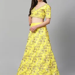DIVASTRI Embroidered Sequinned Semi-Stitched Lehenga & Unstitched Blouse With Dupatta image 5