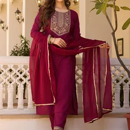 Brand Hill Women Floral Embroidered Regular Thread Work Kurta with Trousers & Dupatta-picture-5