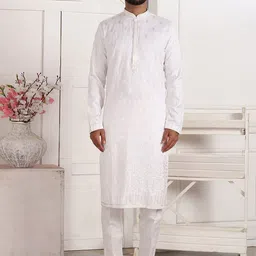 Arihant Rai Sinha Men Ethnic Motifs Embroidered Silk Kurta with Churidar-image-27