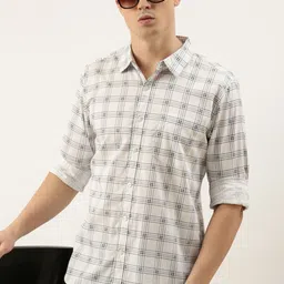 Metronaut Men Opaque Checked Casual Shirt-image-5