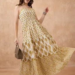 Globus Floral Print V-Neck Shoulder Strap Fit & Flared Tiered Maxi Fusion Dress-image-19
