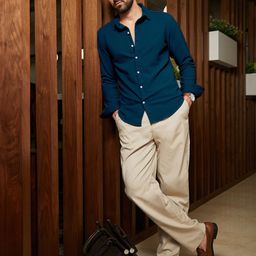 Campus Sutra Men Comfort Spread Collar Solid Casual Shirt-image-39