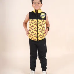 Kiddopanti Fleece Sleeveless Racing Theme Bike Printed Front Open Sweatshirt With Joggers Set - Yellow & Black-picture-47