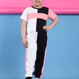 Baawri Girls Colourblocked Short Sleeves Pure Cotton T-Shirt With Joggers-image-99