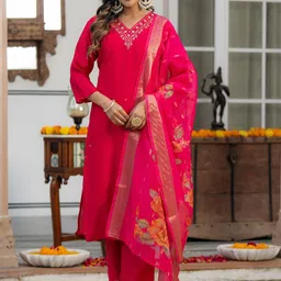 Kiana House Of Fashion Floral Yoke Design V-Neck Pure Cotton Kurta With Trousers & Dupatta-picture-49