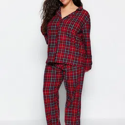 Trendyol Checked V-Neck Night Suit-image-80