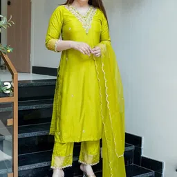 Moda Rapido Floral Embroidered Beads & Stones Chanderi Silk Kurta With Trousers & Dupatta-picture-35