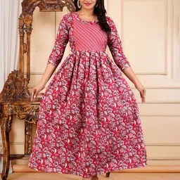 Step Queen Women Printed Viscose Rayon Kurtas-picture-23