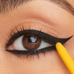 Maybelline New York Smudge Proof Colossal Kajal with Aloe Vera - Deep Black - 0.35g image 5