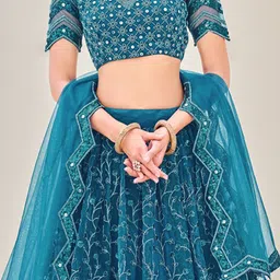 SHOPGARB Embroidered Sequinned Net Semi-Stitched Lehenga & Unstitched Blouse With Dupatta image 4