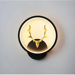 SPARK WORLD White & Gold-Toned Textured Metal Quirky Abstract Shaped Shaped Wall Lamp image 2