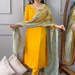 CaniBani Yellow Silk Blend Kurta Sets-picture-49