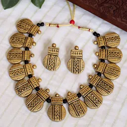 FIROZA Textured Echo Of Embers Jewellery Set-image-4