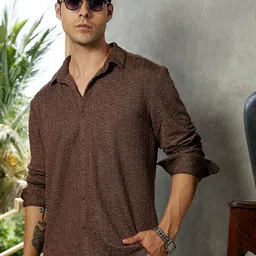 Campus Sutra Men Comfort Fit Textured Spread Collar Casual Shirt-picture-9
