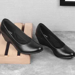 Mochi Embellished Stiletto Pumps with Buckles-20