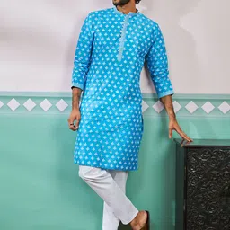 VASTRAMAY Men Ethnic Motifs Printed Regular Kurta with Trousers-picture-37