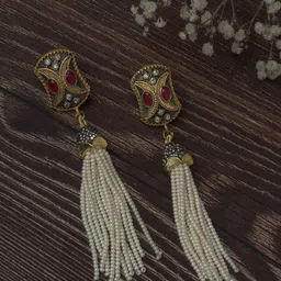 vivinia BY VIDHI MEHRA Gold-Plated Stones Studded & Beaded Contemporary Drop Earrings-39