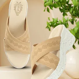 H.M. LADIES FOOTWEAR Wedge Sandals-46