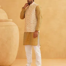 SOJANYA Men Regular Thread Work Kurta with Churidar image 4