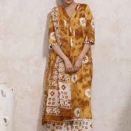 Moara Floral Printed V-Neck Pure Cotton Straight Kurta With Palazzos & Dupatta-picture-4