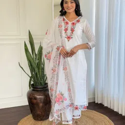 Navlik Women Floral Embroidered Regular Kurta with Trousers & With Dupatta-picture-3