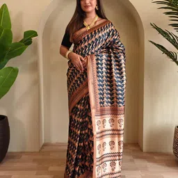 Anouk Printed Ethnic Motifs Saree-image-7