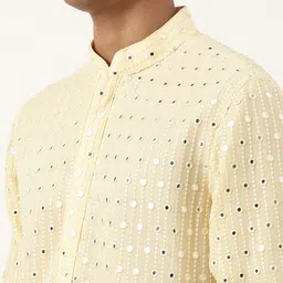 TheEthnic.Co Men Embroidered Georgette Regular Mirror Work Kurta with Pyjamas image 3