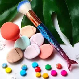 CHRONEX Set Of 8 Mini Powder Puff Sponges, Face Brush & Beauty Blender-84