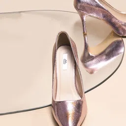 THE WHITE POLE Stiletto Heel Pumps-47