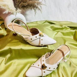 Insolito22 Block Pumps with Tassels-image-11