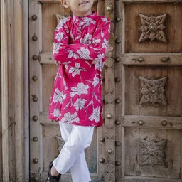 Stuffie Land Boys Floral Printed Pure Cotton Straight Kurta With Pyjama-83