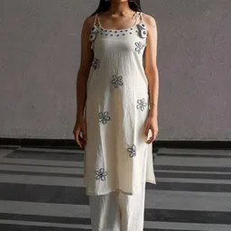 SWEETPEL Women Floral Embroidered Kurta with Palazzos-picture-28
