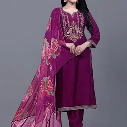 GRIOPY Ethnic Motifs Embroidered Round Neck Linen Straight Kurta With Trousers & Dupatta-image-5