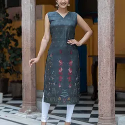 ASPORA Floral Printed V-Neck Straight Kurta-22
