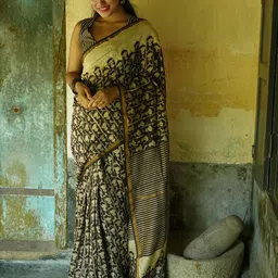 Jinal & Jinal Ethnic Motifs Printed Zari Chanderi Saree-picture-9