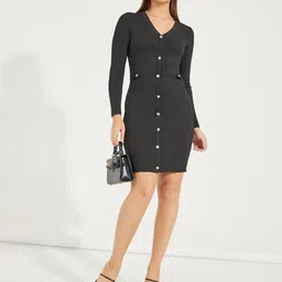 Styli Solid V-Neck Bodycon Mini Dress-image-57