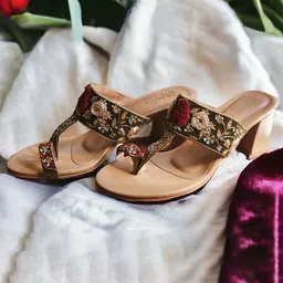 Amaryllis for her Women Embellished PU Block Heels Sandals-17