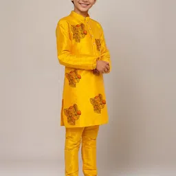 DEVOILER Boys Regular Dupion Silk Kurta with Churidar image 3