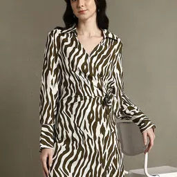 DL Woman Abstract Printed Wrap Dress-image-20