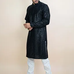 KUNDALI KAKSHAY Men Chevron Embroidered Regular Sequinned Kurta with Pyjamas image 4